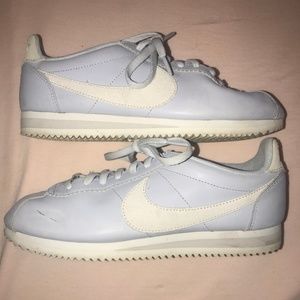 pastel cortez nike